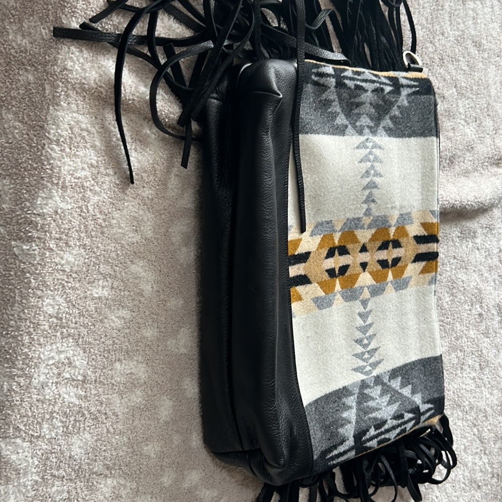 Large Fringe Crossbody Bag-Rancho Arroyo Silver-Black Leather fringe Bag - Picture 4 of 5
